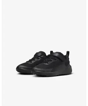 Nike Revolution 7