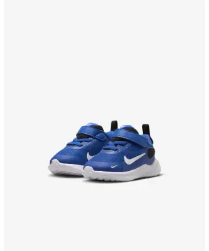 Nike Revolution 7