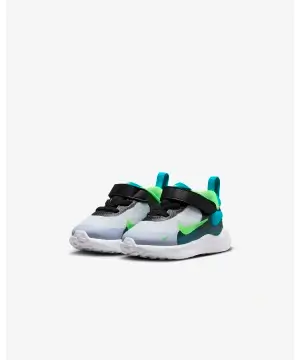 Nike Revolution 7