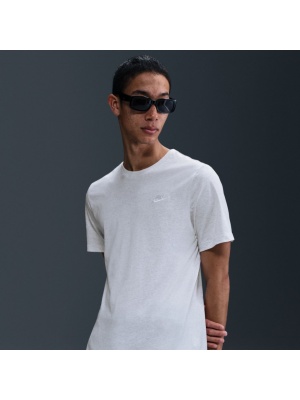 Nike Sportswear Club stuttermabolur